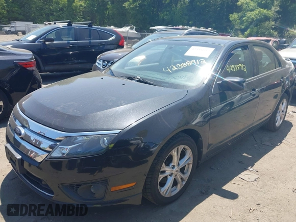 2012 Ford Fusion SE z VIN 3FAHP0HA5CR241364, wystawiony jako IAAI lot #42388912 z przebiegiem 130 126 mil mil oraz . Historia ofert i sprzedaży dostępna na DreamBid. Obrazek 2.