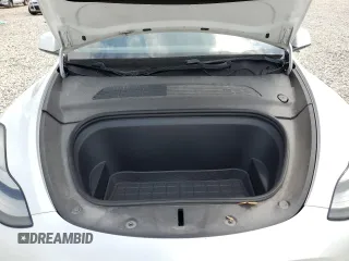 2020 Tesla Model Y Long Range z VIN 5YJYGDEE7LF010461, wystawiony jako Copart lot #55184315 z przebiegiem 88 285 mil mil oraz Szkoda całkowita • Salvage title. Historia ofert i sprzedaży dostępna na DreamBid. Obrazek 11.