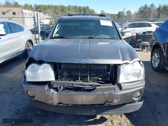 2007 Jeep Grand Cherokee Laredo with VIN 1J8GR48K37C652484, listed as a IAAI auction lot 41909226 with 134,099 mi miles. Bid and sale history available at carsss.com. Image 13.