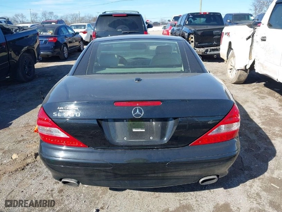 2007 Mercedes-Benz SL-Class 5.5L V8 with VIN WDBSK71F97F129598, listed as a IAAI auction lot 41662468 with 118,479 mi miles. Bid and sale history available at carsss.com. Image 16.