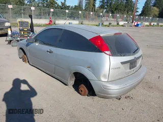 2007 Ford Focus S with VIN 1FAFP31N87W241707, listed as a IAAI auction lot 42019959 with Not Provided miles and . Bid and sale history available at carsss.com. Image 3.