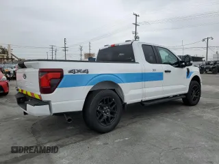 2024 Ford F-150 z VIN 1FTFX2L52RKF00574, wystawiony jako Copart lot #50767795 z przebiegiem 920 mil mil oraz Szkoda całkowita • Salvage title. Historia ofert i sprzedaży dostępna na DreamBid. Obrazek 3.