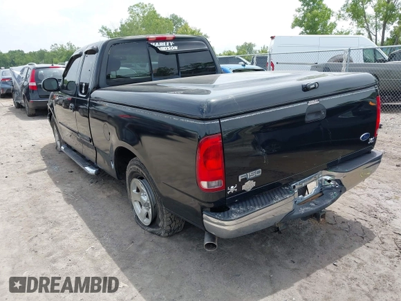 2002 Ford F-150 XL с VIN 1FTRX17W42NB62318, выставлен на аукционе IAAI как лот 42504137 с пробегом 221 200 миль миль и . История ставок и продаж доступна на DreamBid. Изображение 3.