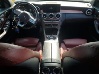 2019 Mercedes-Benz C 300 z VIN 55SWF8DB6KU300132, wystawiony jako Copart lot #62847335 z przebiegiem 82 533 mil mil oraz Szkoda całkowita • Salvage title. Historia ofert i sprzedaży dostępna na DreamBid. Obrazek 8.