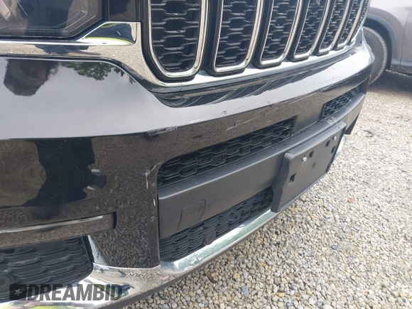 2024 Jeep Grand Cherokee Limited z VIN 1C4RJKBG5R8560752, wystawiony jako IAAI lot #42351090 z przebiegiem 28 740 mil mil oraz . Historia ofert i sprzedaży dostępna na DreamBid. Obrazek 18.