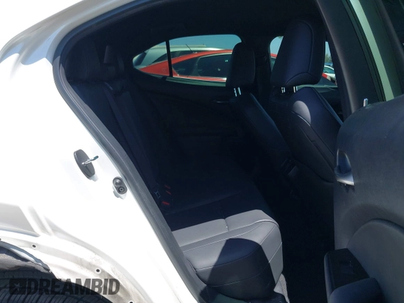 2020 Lexus UX 200 z VIN JTHX3JBH3L2029076, wystawiony jako IAAI lot #42554639 z przebiegiem 62 861 mil mil oraz . Historia ofert i sprzedaży dostępna na DreamBid. Obrazek 8.