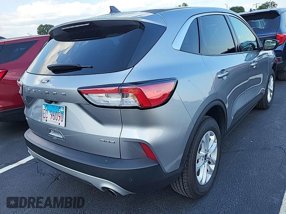 2022 Ford Escape SE with VIN 1FMCU9G61NUB32924, listed as a IAAI auction lot 42733772 with 68,597 mi miles and . Bid and sale history available at DreamBid. Image 3.