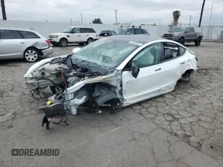 2022 Tesla Model 3 z VIN 5YJ3E1EA8NF244865, wystawiony jako Copart lot #55698465 z przebiegiem Nie podano mil oraz Szkoda całkowita • Salvage title. Historia ofert i sprzedaży dostępna na DreamBid. Obrazek 1.