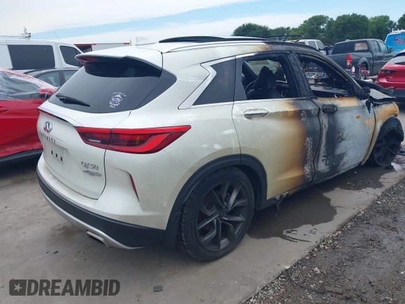 2021 Infiniti QX50 Autograph z VIN 3PCAJ5DA4MF113958, wystawiony jako IAAI lot #42487133 z przebiegiem 59 729 mil mil oraz . Historia ofert i sprzedaży dostępna na DreamBid. Obrazek 4.