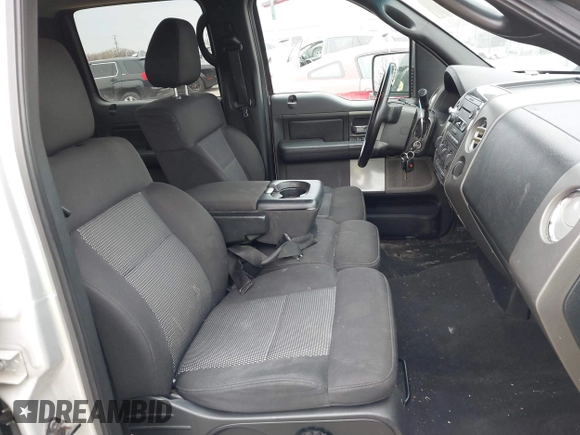 2005 Ford F-150 XLT with VIN 1FTPW14505KC98909, listed as a IAAI auction lot 41905480 with 174,198 mi miles. Bid and sale history available at carsss.com. Image 5.