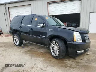 2014 Cadillac Escalade Premium z VIN 1GYS4CEF9ER224120, wystawiony jako Copart lot #57487655 z przebiegiem 78 309 mil mil oraz Czysty tytuł • Clean title. Historia ofert i sprzedaży dostępna na DreamBid. Obrazek 4.