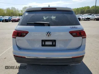 2018 Volkswagen Tiguan SEL z VIN 3VV3B7AXXJM214182, wystawiony jako Copart lot #53783515 z przebiegiem 117 466 mil mil oraz Szkoda całkowita • Salvage title. Historia ofert i sprzedaży dostępna na DreamBid. Obrazek 6.