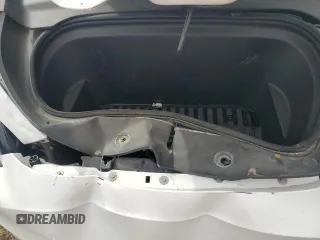 2021 Tesla Model Y Long Range z VIN 5YJYGDEE9MF200411, wystawiony jako Copart lot #53738075 z przebiegiem 97 546 mil mil oraz Szkoda całkowita • Salvage title. Historia ofert i sprzedaży dostępna na DreamBid. Obrazek 12.