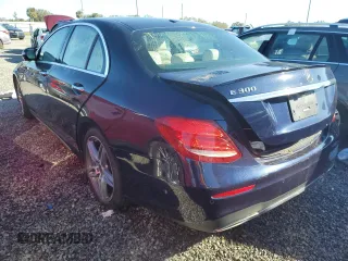 2019 Mercedes-Benz E-Class E 300 with VIN WDDZF4JB9KA570210, listed as a Copart auction lot 61803982 with 0 mi miles. Bid and sale history available at carsss.com. Image 3.