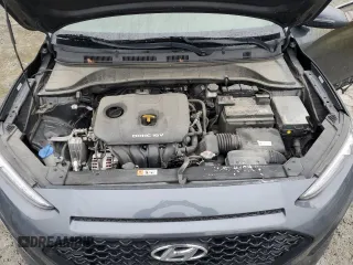 2021 Hyundai Kona SE z VIN KM8K12AA8MU742150, wystawiony jako Copart lot #56840555 z przebiegiem 67 371 mil mil oraz Szkoda całkowita • Salvage title. Historia ofert i sprzedaży dostępna na DreamBid. Obrazek 12.