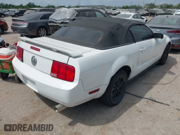 2007 Ford Mustang Deluxe with VIN 1ZVFT84N975253382, listed as a IAAI auction lot 42053888 with 96,356 mi miles and . Bid and sale history available at carsss.com. Image 4.