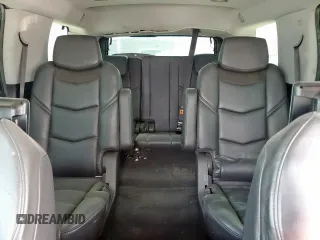 2018 Cadillac Escalade z VIN 1GYS3AKJ6JR256100, wystawiony jako Copart lot #57900755 z przebiegiem 129 775 mil mil oraz Szkoda całkowita • Salvage title. Historia ofert i sprzedaży dostępna na DreamBid. Obrazek 10.
