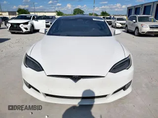 2021 Tesla Model S Long Range Plus z VIN 5YJSA1E2XMF427425, wystawiony jako Copart lot #61996075 z przebiegiem 73 786 mil mil oraz Szkoda całkowita • Salvage title. Historia ofert i sprzedaży dostępna na DreamBid. Obrazek 5.