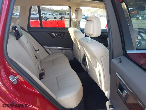 2014 Mercedes-Benz GLK-Class GLK 350 with VIN WDCGG8JB6EG283084, listed as a IAAI auction lot 40857431 with 226,631 mi miles. Bid and sale history available at carsss.com. Image 8.