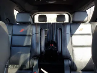 2023 Dodge Durango R/T Plus z VIN 1C4SDHCT8PC567499, wystawiony jako Copart lot #46616325 z przebiegiem 40 049 mil mil oraz Czysty tytuł • Clean title. Historia ofert i sprzedaży dostępna na DreamBid. Obrazek 10.