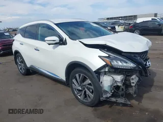 2020 Nissan Murano SL z VIN 5N1AZ2CJXLN126010, wystawiony jako IAAI lot #39422794 z przebiegiem 62 571 mil mil oraz . Historia ofert i sprzedaży dostępna na DreamBid. Obrazek 1.