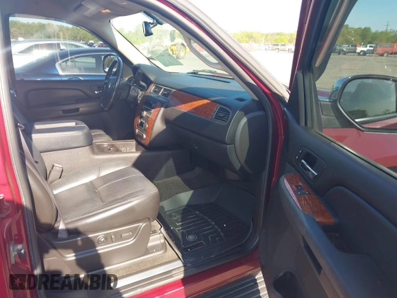 2007 Chevrolet Tahoe LTZ z VIN 1GNFK13077J294577, wystawiony jako IAAI lot #42144278 z przebiegiem 168 054 mil mil oraz . Historia ofert i sprzedaży dostępna na DreamBid. Obrazek 5.