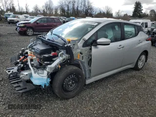 2024 Nissan LEAF S z VIN 1N4AZ1BV7RC556039, wystawiony jako Copart lot #49458035 z przebiegiem 3 734 mil mil oraz Szkoda całkowita • Salvage title. Historia ofert i sprzedaży dostępna na DreamBid. Obrazek 1.