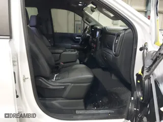 2019 Chevrolet Silverado 1500 LT with VIN 1GCRYDED6KZ267452, listed as a IAAI auction lot 41211816 with 90,803 mi miles. Bid and sale history available at carsss.com. Image 5.