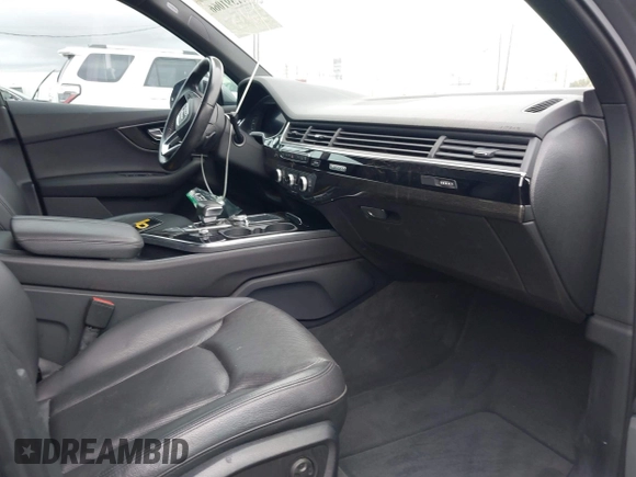 2017 Audi Q7 Premium Plus with VIN WA1LAAF71HD054278, listed as a IAAI auction lot 41391066 with 100,201 mi miles. Bid and sale history available at carsss.com. Image 5.