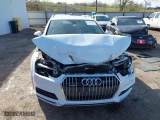 2018 Audi A4 allroad Premium Plus with VIN WA18NAF41JA024706, listed as a IAAI auction lot 41921127 with 76,719 mi miles. Bid and sale history available at carsss.com. Image 12.