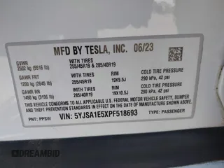 2023 Tesla Model S с VIN 5YJSA1E5XPF518693, выставлен на аукционе IAAI как лот 42768848 с пробегом 17 276 миль миль и . История ставок и продаж доступна на DreamBid. Изображение 9.