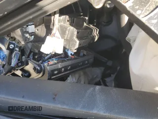 2025 Toyota Camry LE z VIN 4T1DAACK4SU046049, wystawiony jako Copart lot #42629345 z przebiegiem Nie podano mil oraz Nie do naprawy • Non repairable. Historia ofert i sprzedaży dostępna na DreamBid. Obrazek 9.