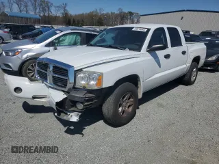 2007 Dodge Dakota SLT z VIN 1D7HE48P77S164721, wystawiony jako Copart lot #49673685 z przebiegiem 218 861 mil mil oraz Szkody całkowita. Historia ofert i sprzedaży dostępna na DreamBid. Obrazek 1.