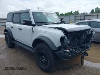 2023 Ford Bronco с VIN 1FMEE5DP2PLB16493, выставлен на аукционе IAAI как лот 42507079 с пробегом 59 656 миль миль и . История ставок и продаж доступна на DreamBid. Изображение 1.