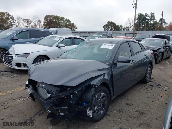 2024 Hyundai Elantra SEL with VIN KMHLM4DG9RU830705, listed as a IAAI auction lot 40952462 with 2,762 mi miles. Bid and sale history available at carsss.com. Image 21.