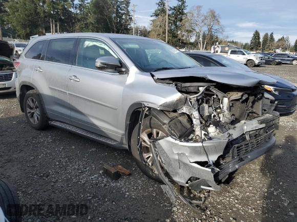 2015 Toyota Highlander LE z VIN 5TDBKRFH7FS140122, wystawiony jako Copart lot #83716114 z przebiegiem 97 877 mil mil oraz Szkoda całkowita • Salvage title. Historia ofert i sprzedaży dostępna na DreamBid. Obrazek 4.
