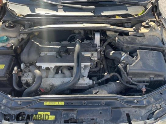 2004 Volvo S60 with VIN YV1RH59H042394920, listed as a Copart auction lot 76278134 with 130,501 mi miles and Clean Title. Bid and sale history available at carsss.com. Image 7.