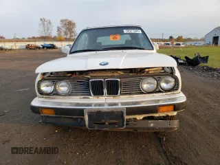 1987 BMW 3 Series z VIN WBABB230XH1941159, wystawiony jako Copart lot #78521344 z przebiegiem 118 692 mil mil oraz Czysty tytuł • Clean title. Historia ofert i sprzedaży dostępna na DreamBid. Obrazek 5.