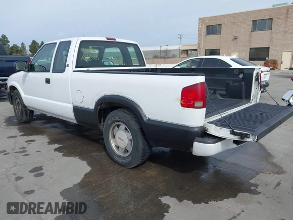 2003 GMC Sonoma SLS z VIN 1GTCS19X438272277, wystawiony jako IAAI lot #41554041 z przebiegiem 168 682 mil mil oraz . Historia ofert i sprzedaży dostępna na DreamBid. Obrazek 3.
