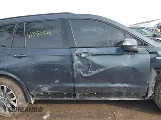 2021 Cadillac XT6 AWD Sport with VIN 1GYKPHRS9MZ104411, listed as a IAAI auction lot 41550524 with 32,140 mi miles. Bid and sale history available at carsss.com. Image 13.