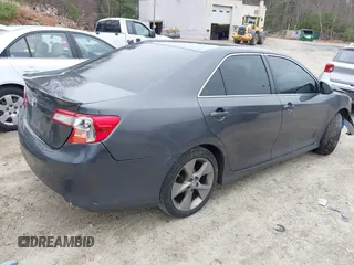 2014 Toyota Camry L with VIN 4T1BF1FK1EU352652, listed as a IAAI auction lot 41918072 with 1 mi miles. Bid and sale history available at carsss.com. Image 4.