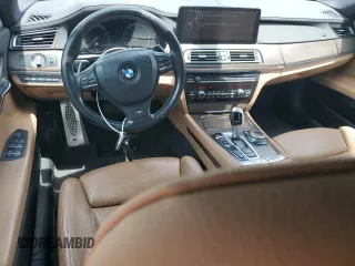 2015 BMW 7 Series 740Li z VIN WBAYE4C53FD138830, wystawiony jako Copart lot #60866995 z przebiegiem 190 317 mil mil oraz Czysty tytuł • Clean title. Historia ofert i sprzedaży dostępna na DreamBid. Obrazek 8.