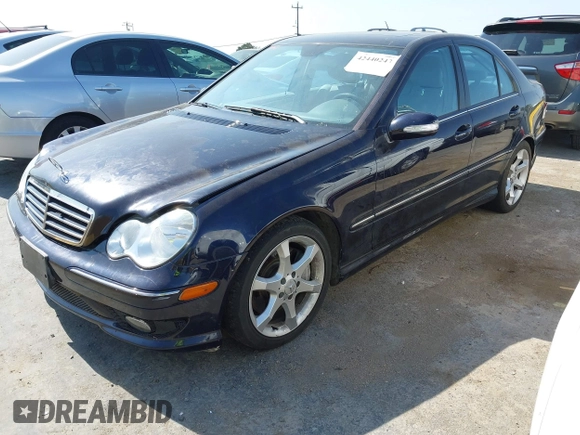 2007 Mercedes-Benz C 230 Sport с VIN WDBRF52HX7F906166, выставлен на аукционе IAAI как лот 42440243 с пробегом 82 522 миль миль и . История ставок и продаж доступна на DreamBid. Изображение 2.