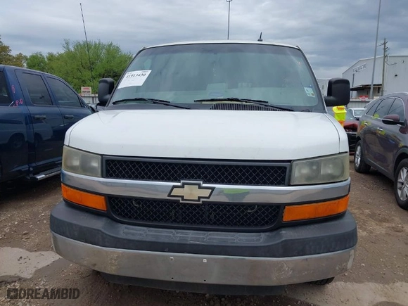 2014 Chevrolet Express Passenger LT with VIN 1GAZG1FG6E1119310, listed as a IAAI auction lot 41913430 with 130,442 mi miles. Bid and sale history available at carsss.com. Image 6.