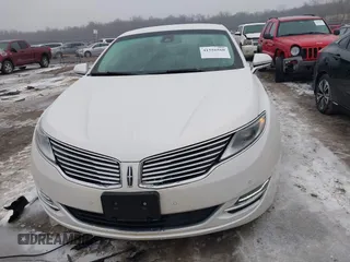 2016 Lincoln MKZ with VIN 3LN6L2G9XGR611001, listed as a IAAI auction lot 41556560 with 95,490 mi miles and . Bid and sale history available at DreamBid. Image 12.