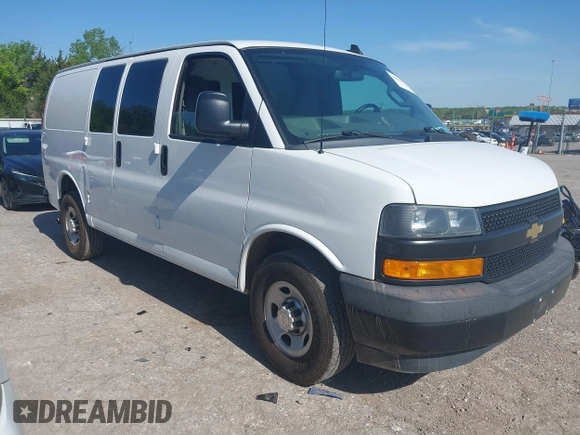 2019 Chevrolet Express Cargo Van with VIN 1GCWGAFP5K1296131, listed as a IAAI auction lot 42082742 with 217,740 mi miles. Bid and sale history available at carsss.com. Image 1.