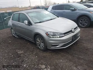 2018 Volkswagen Golf S with VIN 3VWG17AU8JM256033, listed as a IAAI auction lot 41661761 with 60,674 mi miles. Bid and sale history available at carsss.com. Image 1.
