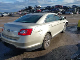 2010 Ford Taurus Limited with VIN 1FAHP2FW1AG101231, listed as a IAAI auction lot 41649972 with 75,147 mi miles. Bid and sale history available at carsss.com. Image 4.