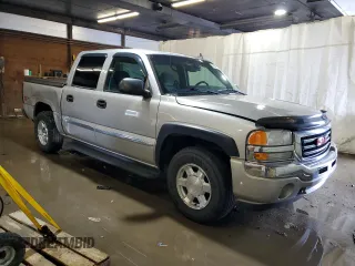 2006 GMC Sierra 1500 SLE1 z VIN 2GTEK13T861139933, wystawiony jako Copart lot #61262555 z przebiegiem 177 247 mil mil oraz Czysty tytuł • Clean title. Historia ofert i sprzedaży dostępna na DreamBid. Obrazek 4.