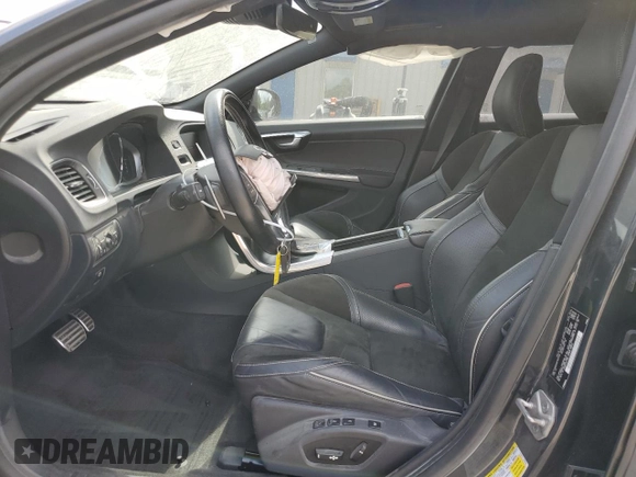 2015 Volvo V60 z VIN YV1902SS6F1227756, wystawiony jako Copart lot #57962725 z przebiegiem 62 542 mil mil oraz Szkoda całkowita • Salvage title. Historia ofert i sprzedaży dostępna na DreamBid. Obrazek 7.